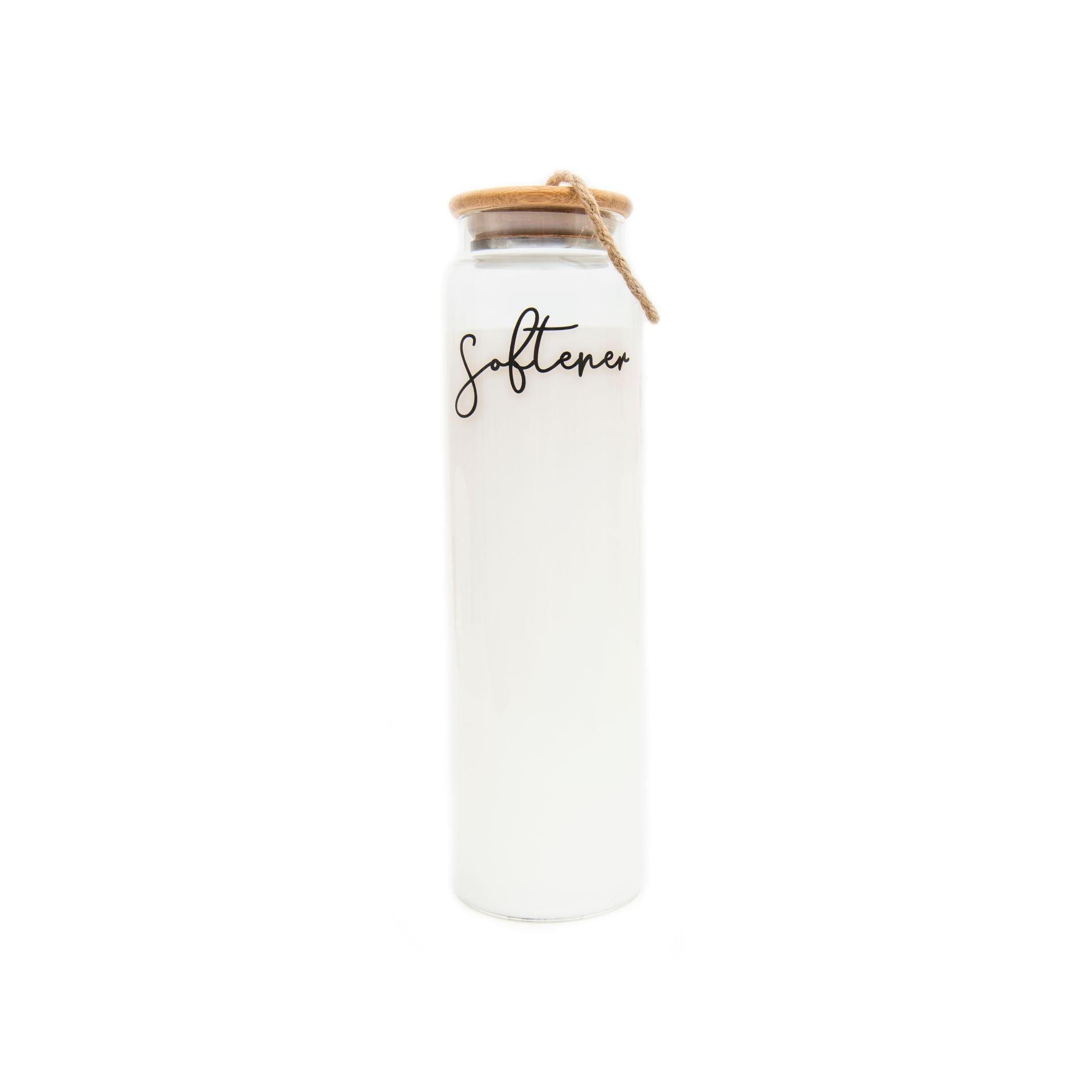 Store your liquids in style with our 1L glass bottle with bamboo twine lid. It is the perfect addition for a more organised laundry. 